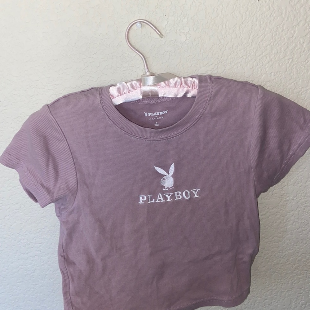 Color; Purple mixed with pink